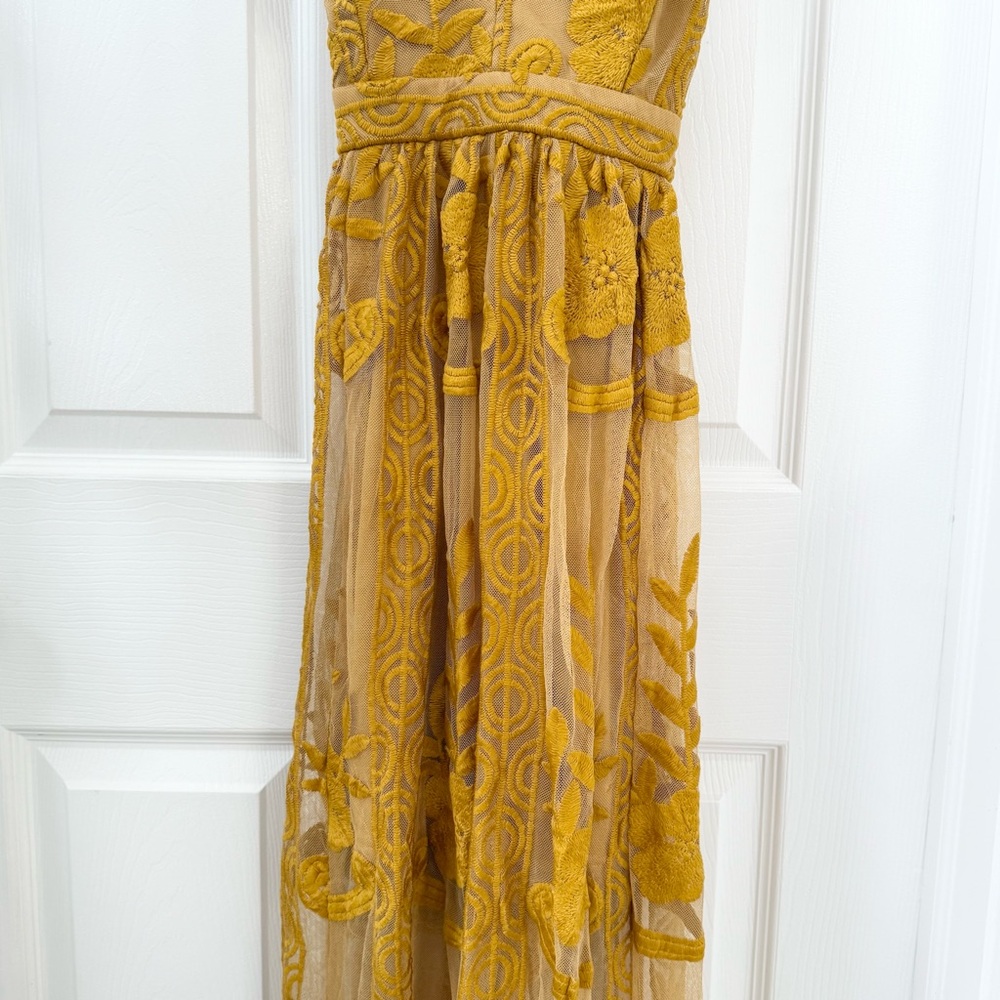 💛 BLONDIE BOUTIQUE Entro Elegant Yellow Floral Maxi Dress from Blondie Boutique - Picture 5 of 8